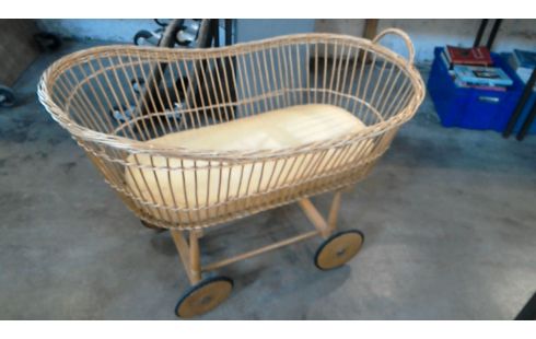berceau osier ancien