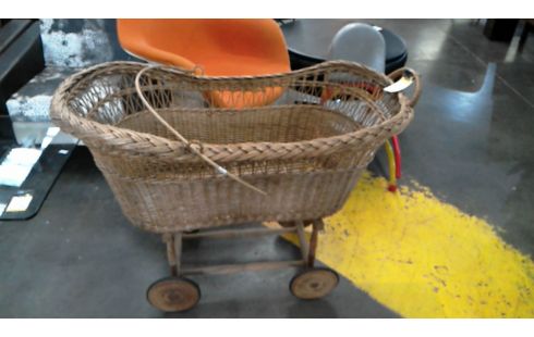 berceau osier ancien