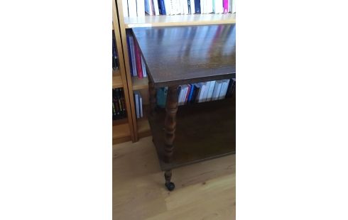 DESSERTE A ROULETTES