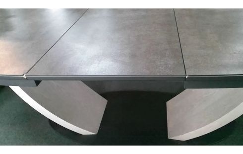 TABLE OVALE CERAMIQUE