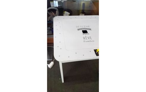 TABLE BASSE DESSIN
