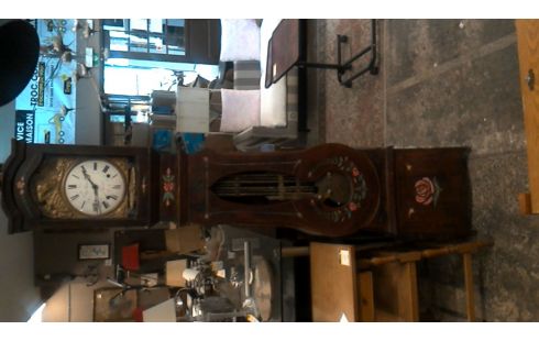 STAANDE KLOK GEVERFD