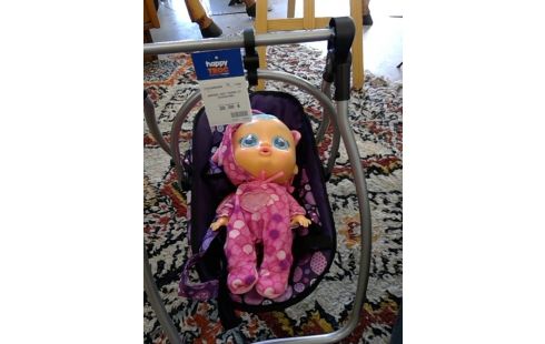 BERCEAU AVEC POUPON ET ACCESSOIRES