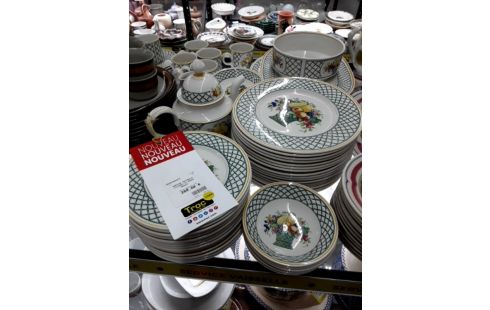 SERVICE VAISSELLE VILLEROY ET BOSCH "BASKET" .