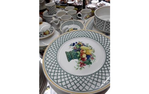 SERVICE VAISSELLE VILLEROY ET BOSCH "BASKET" .