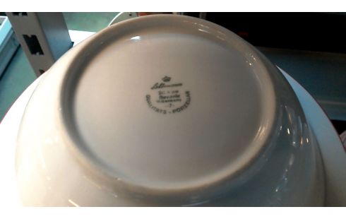 SERVICE WEISS ORANGE IM VINTAGE-STIL