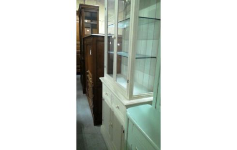 VITRINEKAST 2 LICHAMEN