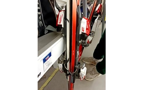 SKI ALPINS QUECHUA RNS 500 161 CM + PAIRE BATONS