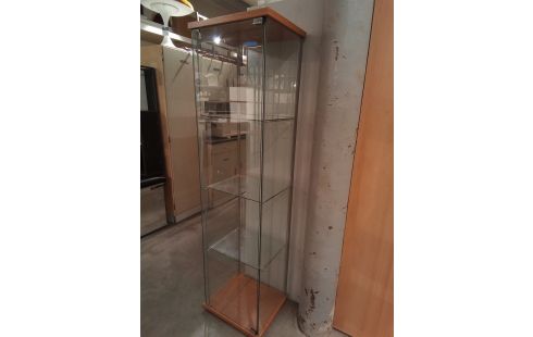 VITRINE IKEA