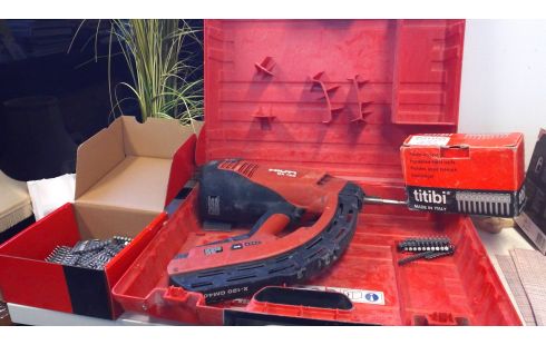 CLOUEUSE HILTI GX 120 AVEC BOITE