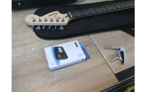 GUITARE ELECTRIQUE FENDER + AMPLI + ACCESSOIRES