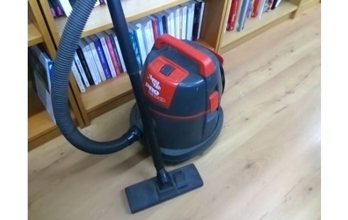 ASPIRATEUR POUSSIERE ET EAU AQUA VAC PRO 200