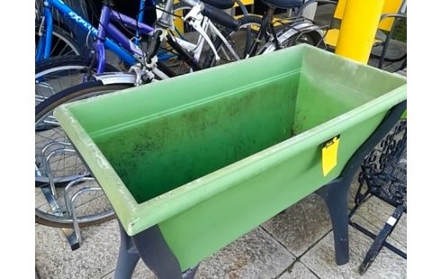 JARDINIERE VERTE PLASTIQUE