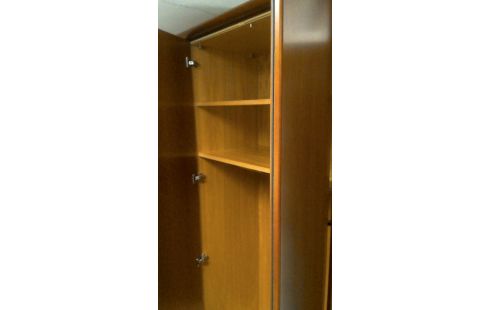 KLEERKAST KERSELAAR 5 DEUREN HULSTA