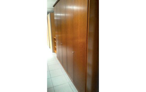 KLEERKAST KERSELAAR 5 DEUREN HULSTA