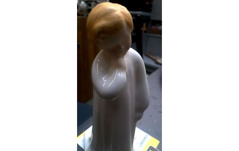 ESTATUÍLLA CHICO ROYAL