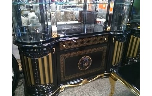 VITRINE ST VERSACE