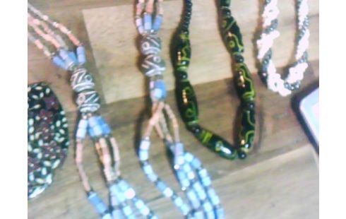 COLLIER DE PERLE MARRON/BLEU