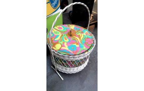 NÄHKÖRBCHEN RUND IM VINTAGE-STIL WEISS RATTAN EISEN STOFF