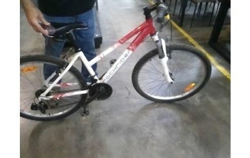 VELO BLANC ET ROSE ROCKRIDER