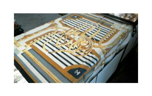 CARRE DE SOIE HERMES