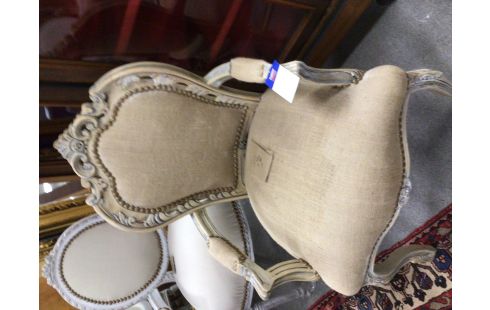 FAUTEUIL BAROQUE TISSU BEIGE