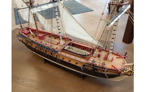 MAQUETTE VOILIER HERMIONE d