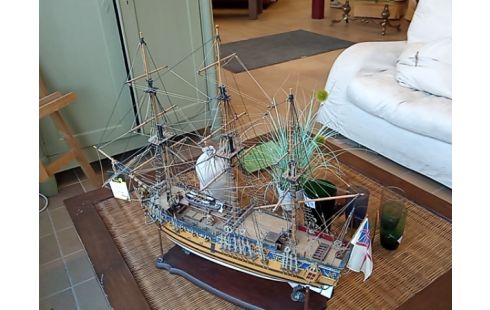 MAQUETTE VOILIER ROYAL CAROLINE f