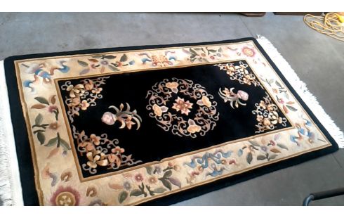 TAPIJT CHINEES ZWART MET BEUGE