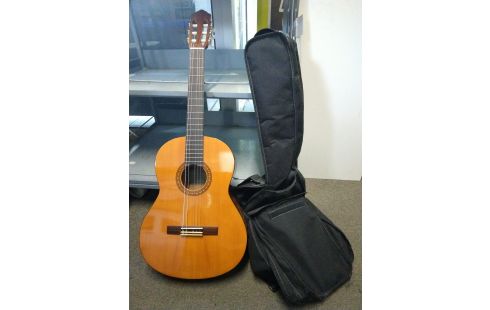 GUITARE CLASSIQUE YAMAHA CS40