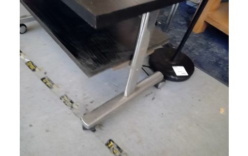 TABLE CASSE PLATEAU ROULETTES