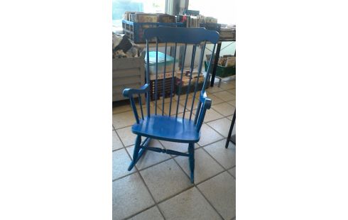 ROCKING CHAIR