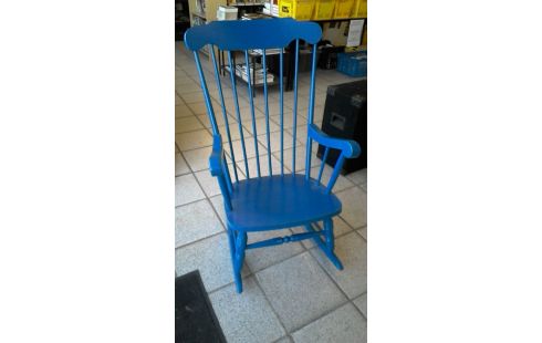 ROCKING CHAIR