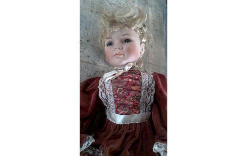 MUÑECA COLECCIONISTA