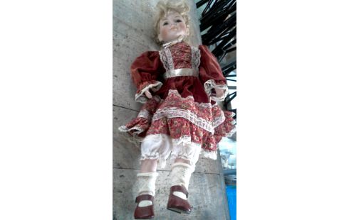 MUÑECA COLECCIONISTA