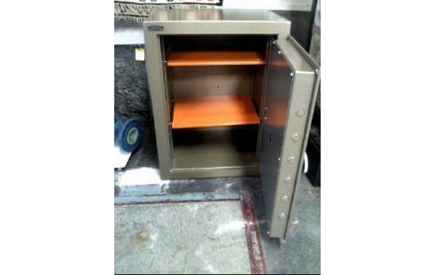 TRESOR <MELSMETALL> DREHSCHEIBE &HEBEL