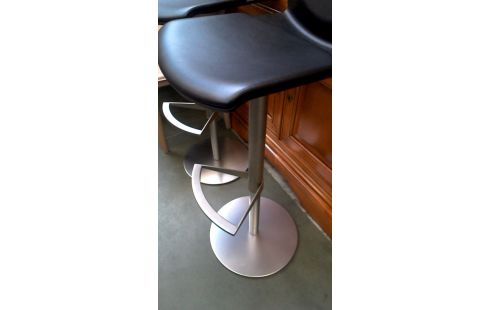 TABURETE, , TABURETE DE BAR LA UNIDAD NEGRO