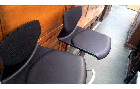 TABURETE, , TABURETE DE BAR LA UNIDAD NEGRO