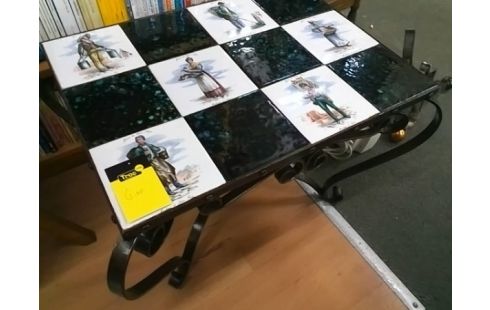 TABLE BASSE CARRELEE