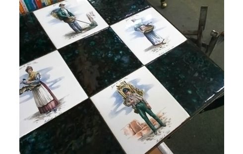 TABLE BASSE CARRELEE