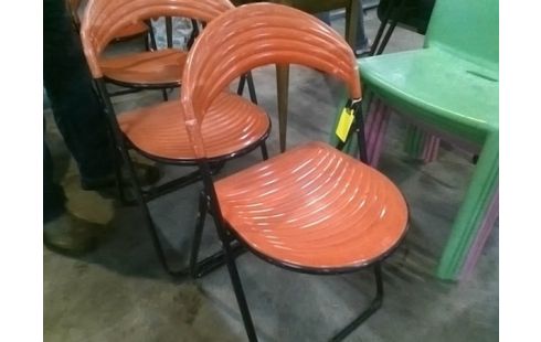 4 CHAISES PLIANTES LES 4