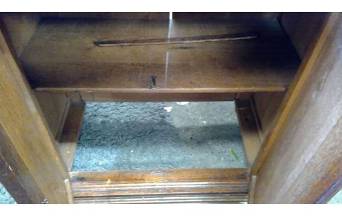 MEUBLE CHENE TETE DE LION