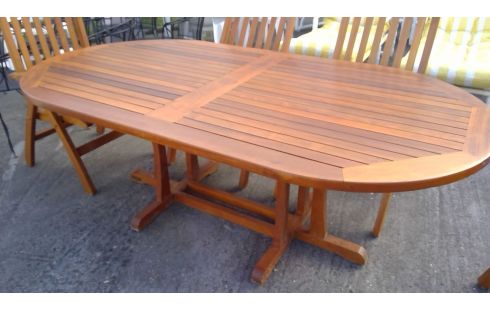 GARTENTISCH OVAL TEAKHOLZ