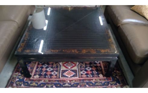 SALONTAFEL ZWART GOUD CHINESE MET GLAZEN BLAD