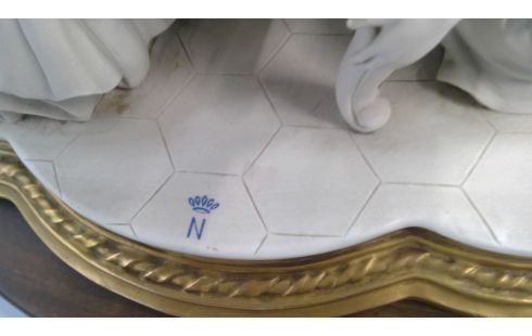 BEELD SANDRO MAGGIONI CAPODIMONTE