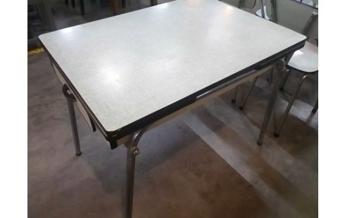 TABLE FORMICA EN L'ETAT