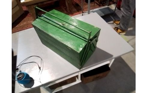 CAISSE A OUTILS MÉTAL VERT