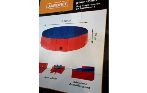 PISCINE GONFLABLE POUR CHIENS