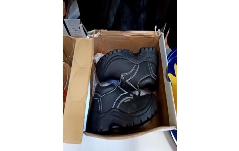 CHAUSSURES DE SÉCURITÉ T 38