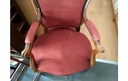 FAUTEUIL ANCIEN ROUGE